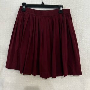 H&M Burgundy pleated A-line mini skirt